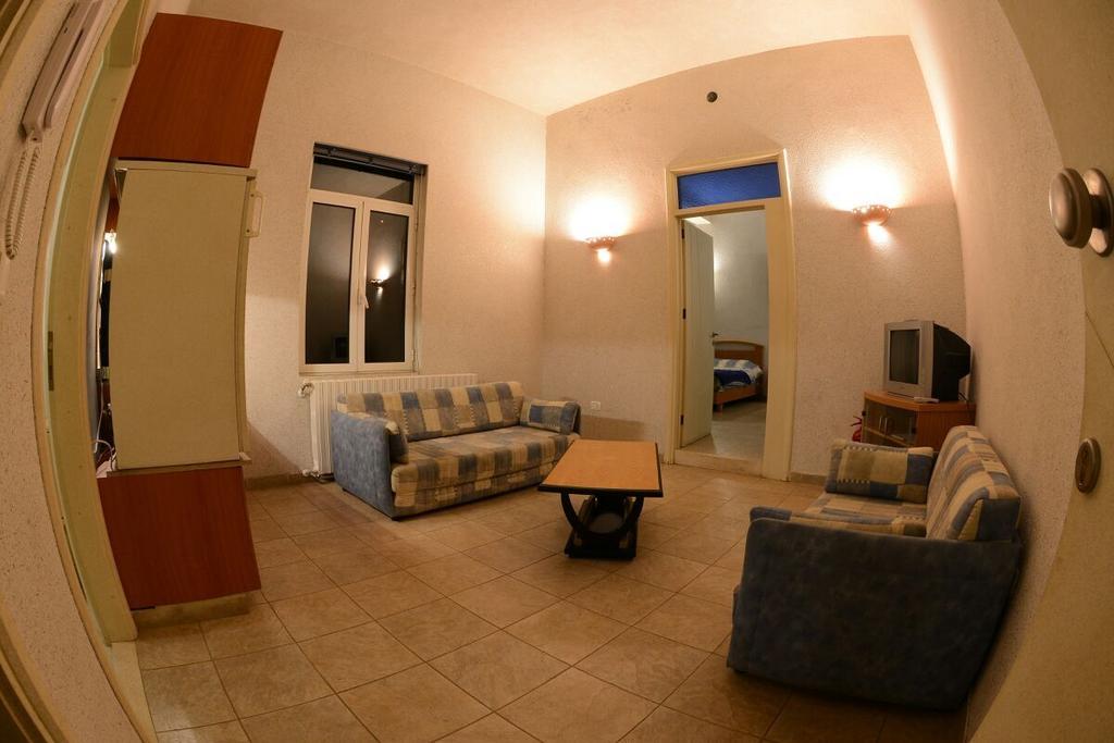 Bauhaus Motel Bcharré Eksteriør billede