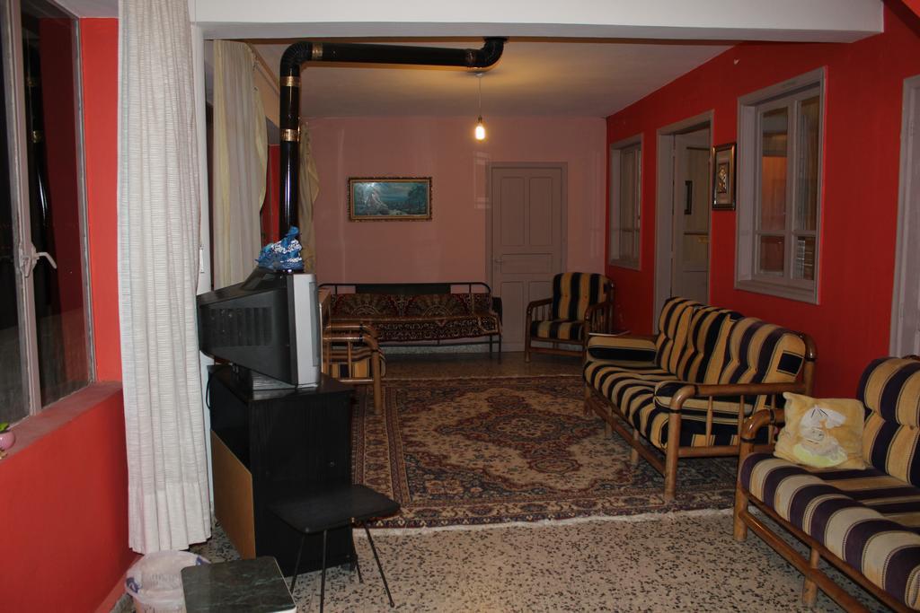 Bauhaus Motel Bcharré Eksteriør billede