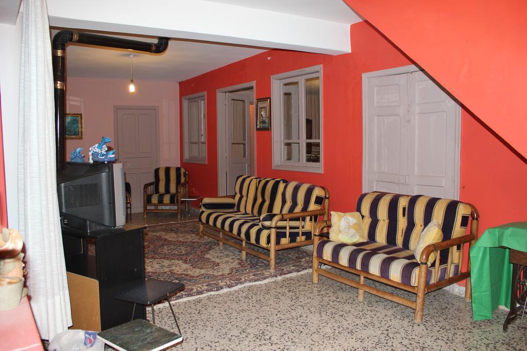 Bauhaus Motel Bcharré Eksteriør billede